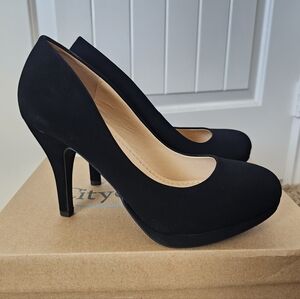 Classic Dress Pump Black Faux Suede Heels